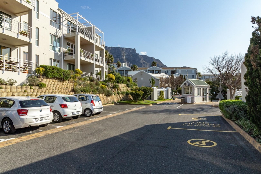 To Let 2 Bedroom Property for Rent in Vredehoek Western Cape